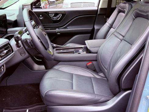 New 2026 Lincoln Aviator Reserve AWD/4WD image 14