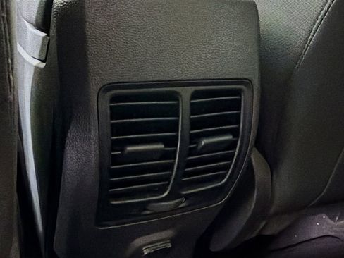 Used 2019 Ford Escape SE FWD image 27