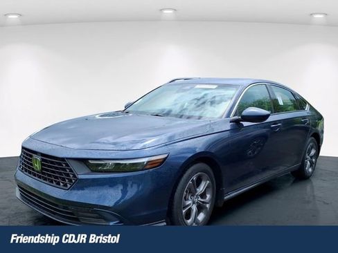Used 2023 Honda Accord EX image 1