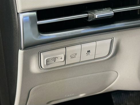 Used 2025 Hyundai Tucson SEL image 17