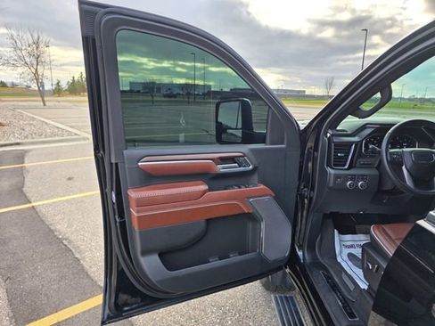 Used 2024 GMC Sierra 3500 Denali Ultimate w/ LPO, GMC Protection Package image 4