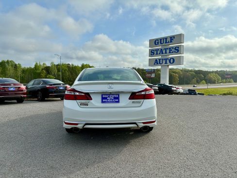 Used 2017 Honda Accord Sport Special Edition image 5