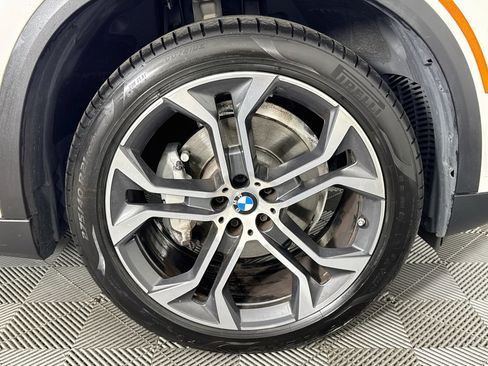 Used 2022 BMW X5 sDrive40i w/ Premium Package RWD image 56