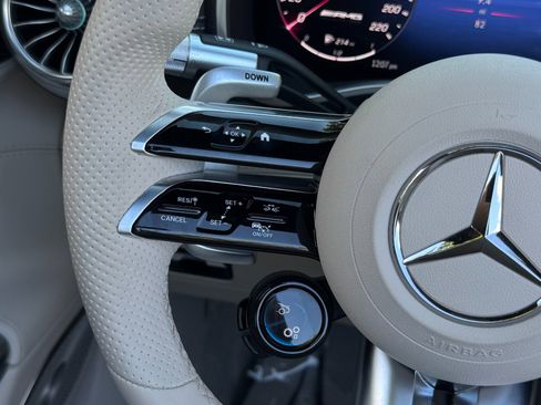 Used 2022 Mercedes-Benz SL 63 AMG 4MATIC image 70