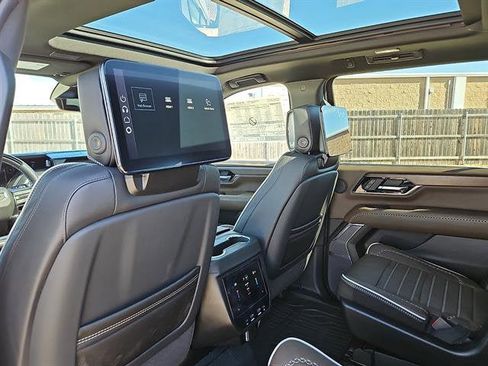 New 2026 GMC Yukon XL Denali Ultimate w/ LPO, Floor Liner Package image 9