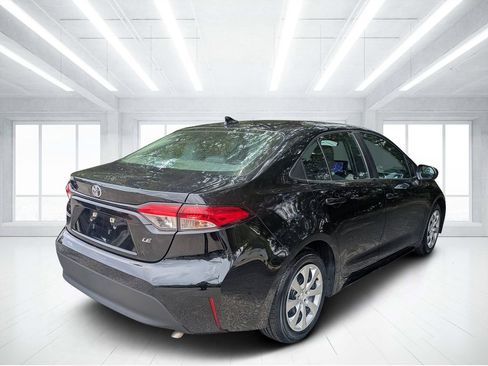 Used 2024 Toyota Corolla LE FWD image 3