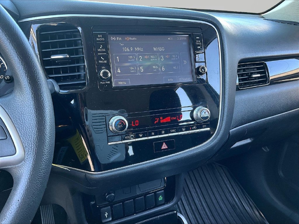 Used 2020 Mitsubishi Outlander ES AWD/4WD image 10