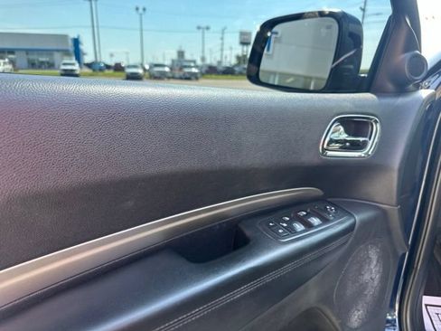 Used 2018 Dodge Durango SXT w/ 3rd Row Seating Group RWD image 32