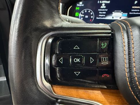 Used 2022 Jeep Grand Wagoneer Series III w/ Rear Seat Video Group 1 image 16