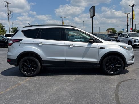 Used 2018 Ford Escape Titanium AWD/4WD image 9