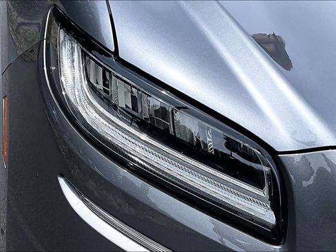 Used 2022 Lincoln Nautilus Reserve FWD image 27