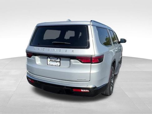 Used 2022 Jeep Wagoneer Series III w/ Flexible Seating Group AWD/4WD image 6