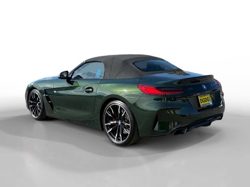 Used 2025 BMW Z4 M40i w/ Edition image 3