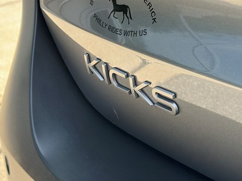 Certified 2025 Nissan Kicks SV AWD/4WD image 9