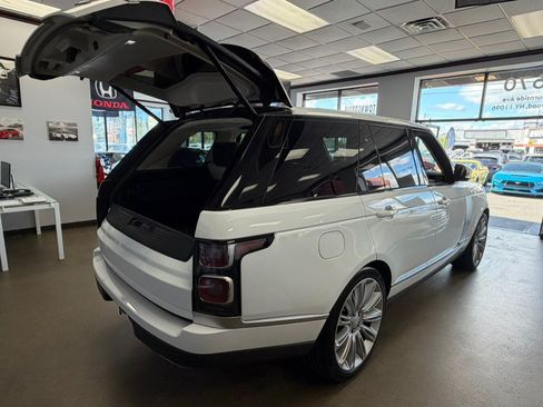Used 2019 Land Rover Range Rover Supercharged AWD/4WD image 16