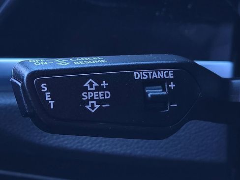 Used 2024 Audi Q3 2.0T Premium image 18