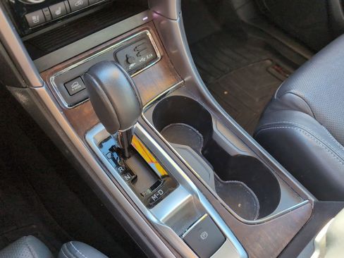 Used 2022 Subaru Ascent Touring image 25