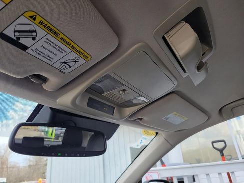 Used 2020 Mitsubishi Outlander SEL image 26