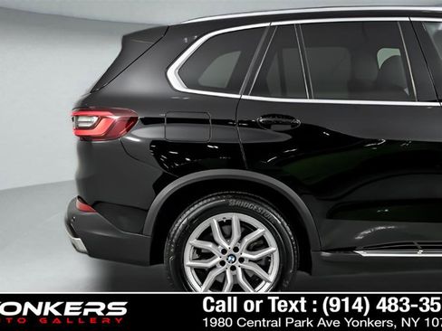 Used 2023 BMW X5 xDrive40i w/ Premium Package image 19