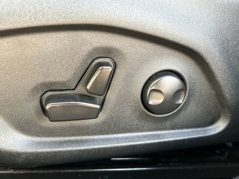 Used 2023 Jeep Compass Limited w/ Elite Group image 17