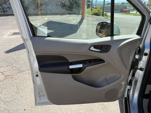 Used 2016 Ford Transit Connect Titanium FWD image 10