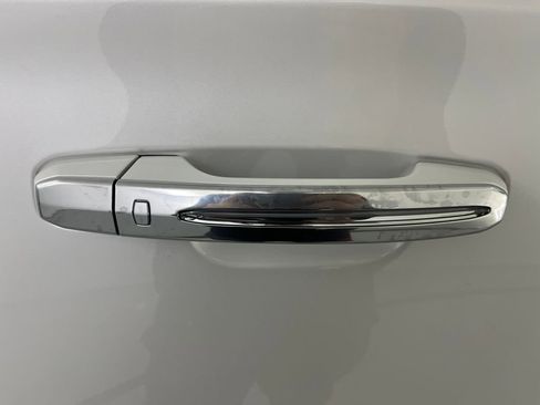 Used 2017 Cadillac Escalade Platinum image 51