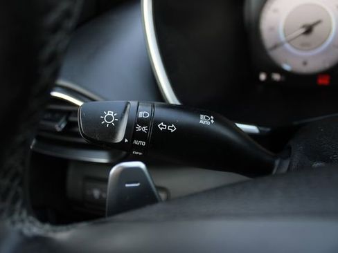 Used 2021 Hyundai Santa Fe Limited w/ Cargo Package image 9