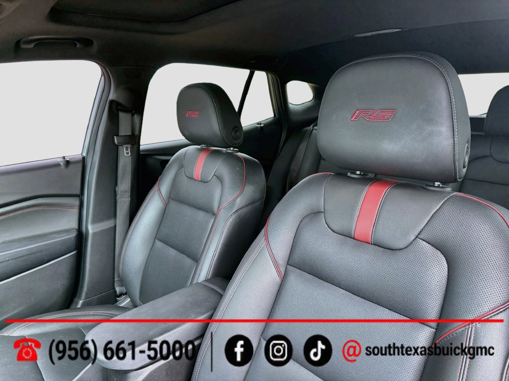 Used 2025 Chevrolet Trax RS w/ Sunroof Package FWD image 13