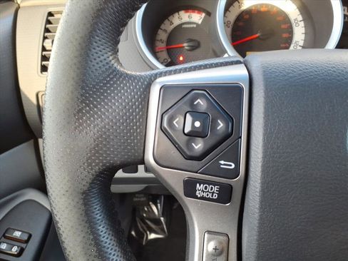 Used 2015 Toyota Tacoma 4x4 Double Cab image 16