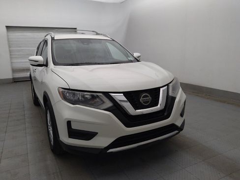 Used 2020 Nissan Rogue SV FWD image 13