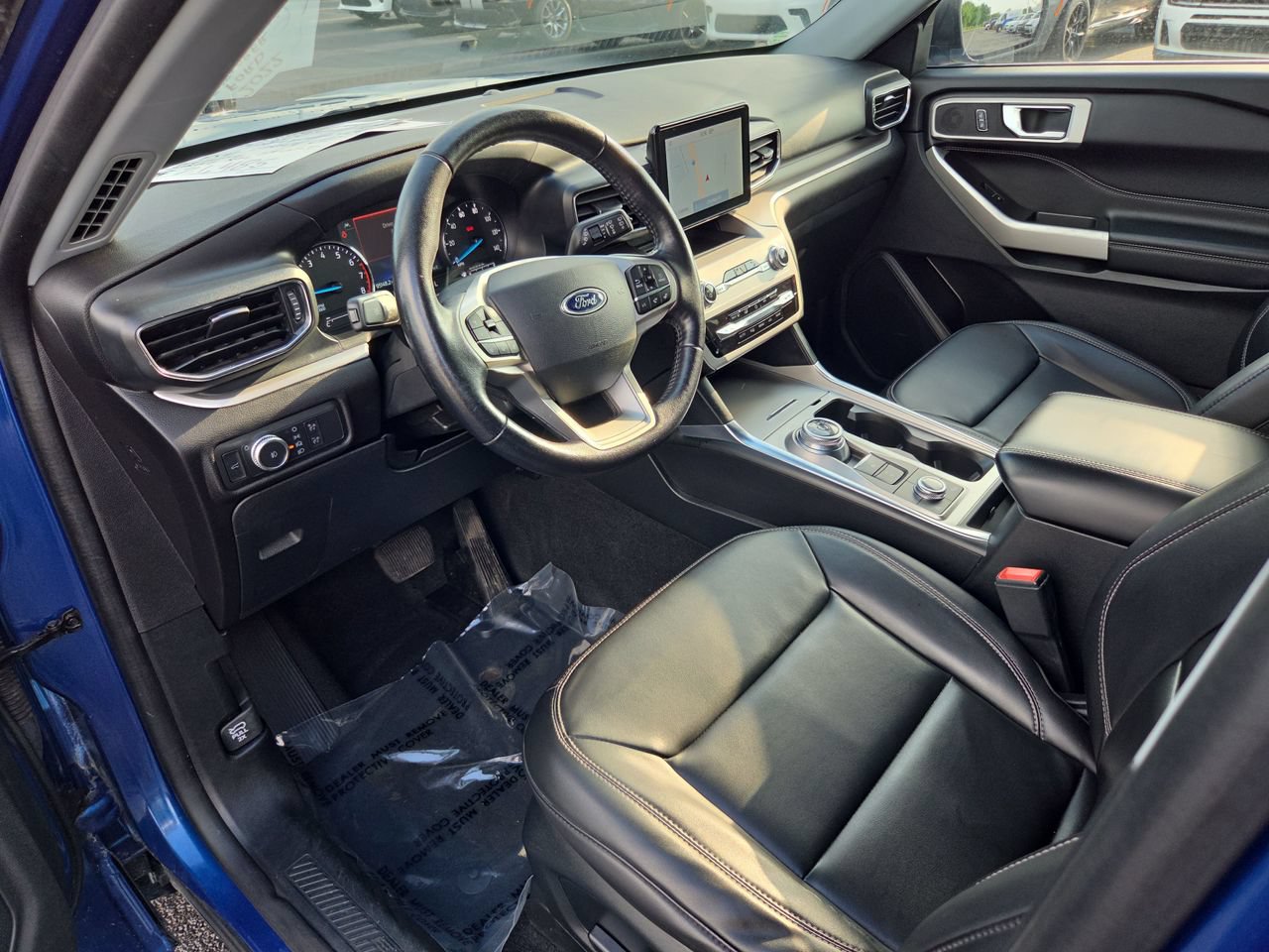 Used 2022 Ford Explorer XLT AWD/4WD image 18