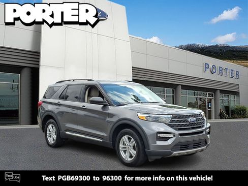 Certified 2023 Ford Explorer XLT w/ Equipment Group 202A AWD/4WD image 1