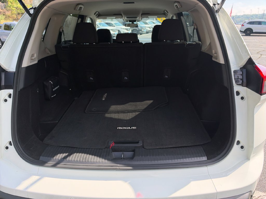 Used 2024 Nissan Rogue S AWD/4WD image 29