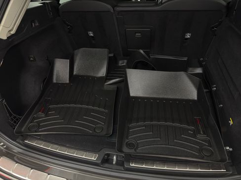 Used 2018 Volvo XC60 T5 Momentum w/ Convenience Package image 38