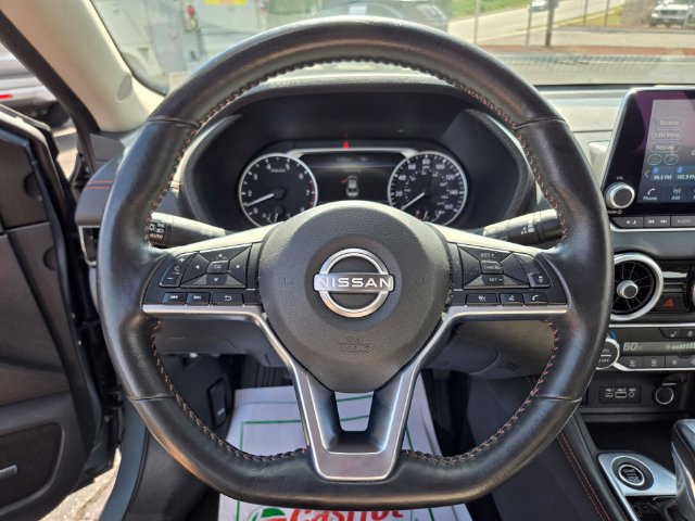 Used 2025 Nissan Sentra SR w/ SR Premium Package FWD image 31