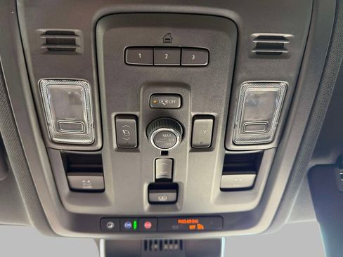 Used 2024 Chevrolet Tahoe High Country w/ Advanced Technology Package image 28