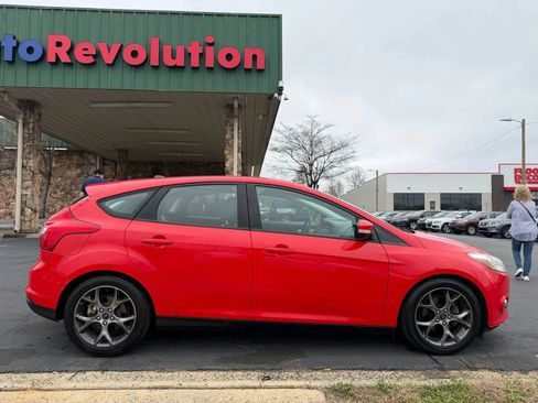 Used 2014 Ford Focus SE w/ Equipment Group 201A FWD image 10