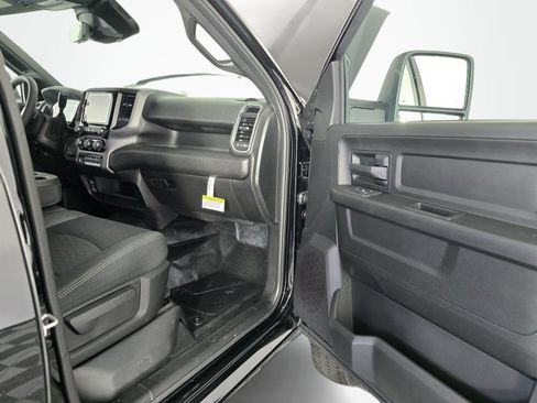 New 2026 RAM 5500 Tradesman w/ Safety Group AWD/4WD image 32