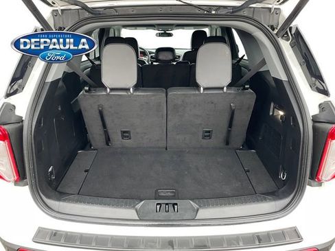 Used 2023 Ford Explorer XLT w/ Equipment Group 202A image 6