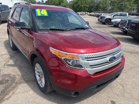 Used 2014 Ford Explorer XLT w/ Equipment Group 202A FWD image 1