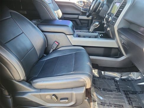 Used 2017 Ford F150 Raptor w/ Equipment Group 802A Luxury image 17