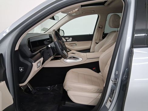 Used 2022 Mercedes-Benz GLS 450 4MATIC image 5