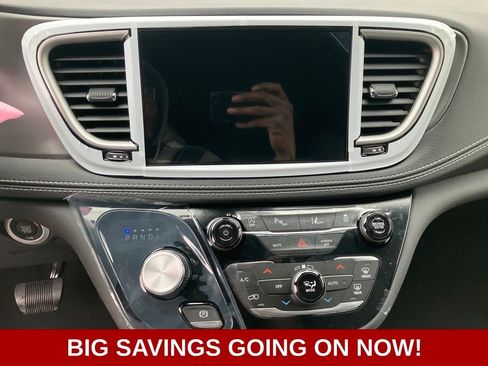 New 2026 Chrysler Pacifica Select w/ S Appearance Package image 20