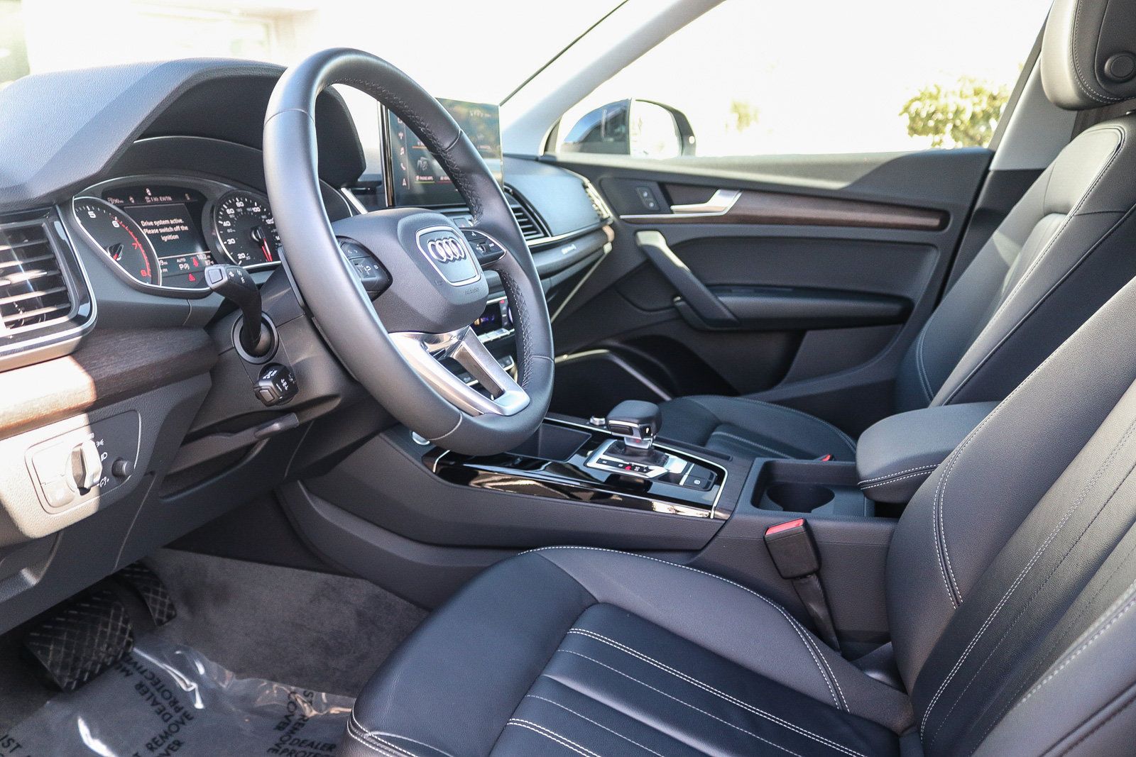 Used 2023 Audi Q5 2.0T Premium w/ Convenience Package AWD/4WD image 19