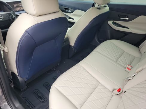 New 2026 Nissan Sentra SL image 8