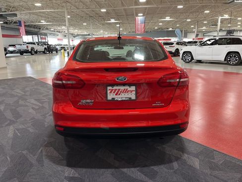 Used 2016 Ford Focus SE image 4