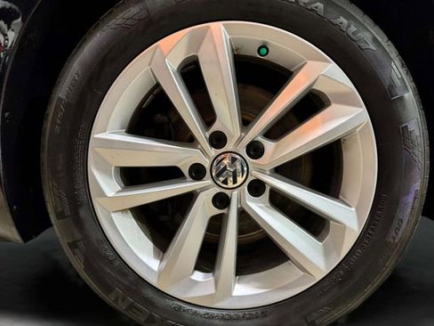 Used 2020 Volkswagen Passat 2.0T SE image 33