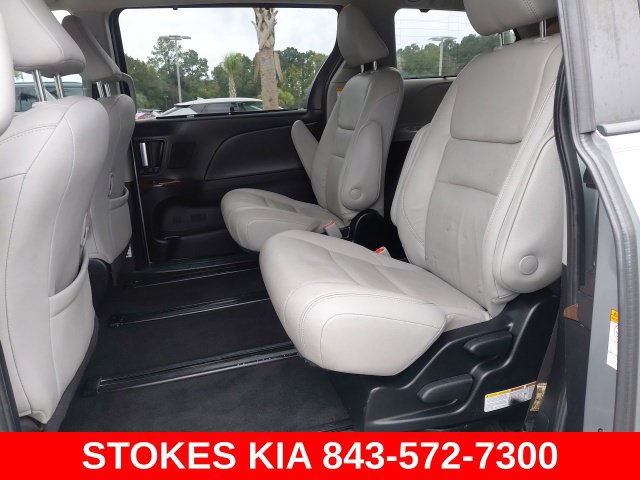 Used 2019 Toyota Sienna Limited Premium AWD/4WD image 24