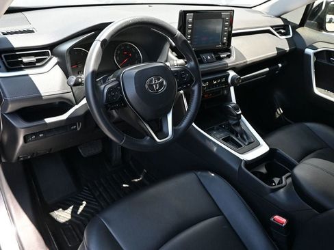 Used 2021 Toyota RAV4 XLE Premium w/ Carpet Mat Package (TMS) FWD image 10