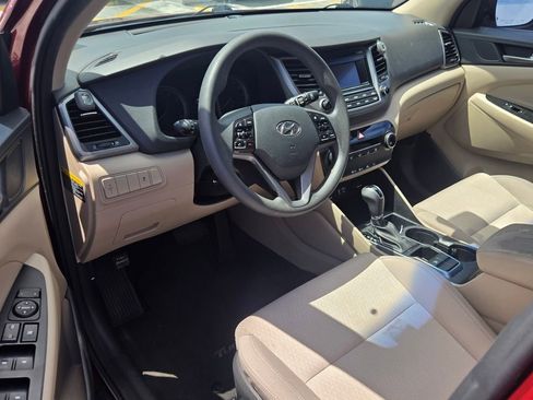 Used 2018 Hyundai Tucson SE image 7